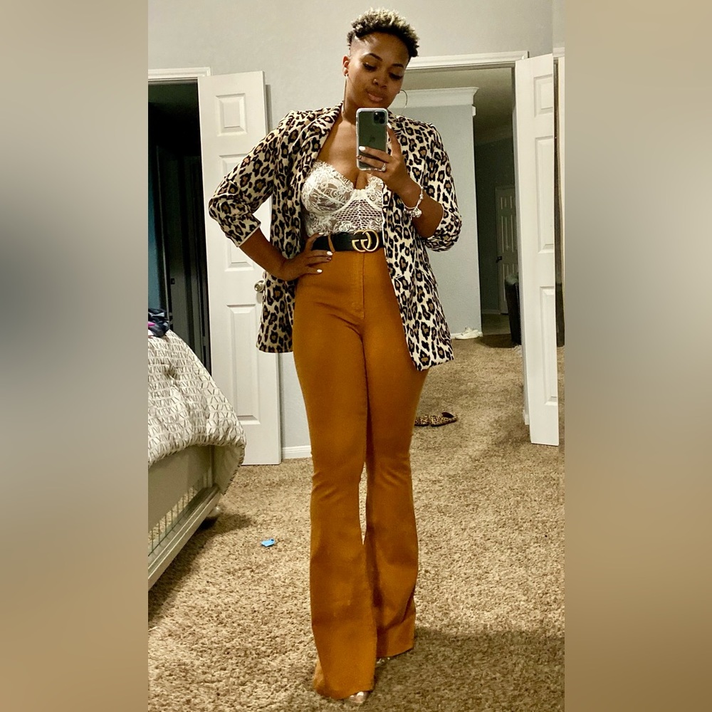 Fashion Nova Brown Stretchy High waisted Jeans size 31